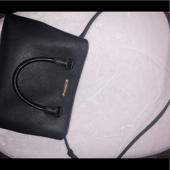 Michael Kors - Picture 2 of 3